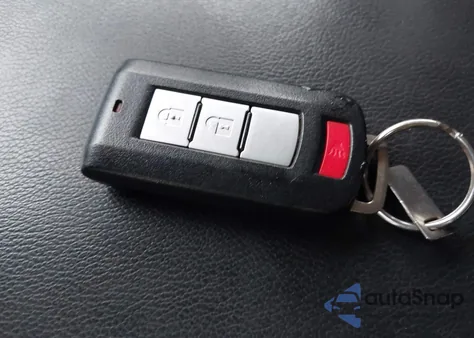 2019 Mitsubishi Eclipse Cross Se z USA, uszkodzony, nr VIN JA4AT5AA5KZ003260